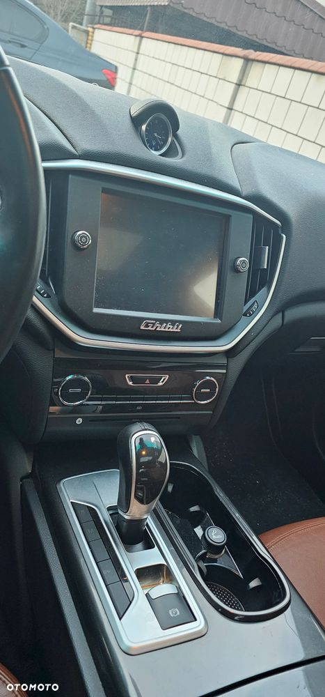 Maserati Ghibli Standard - 12