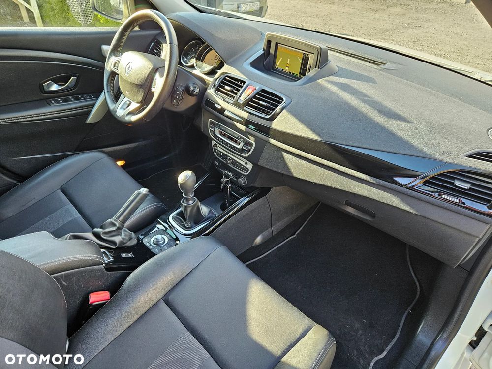 Renault Megane TCe 130 Bose Edition - 12