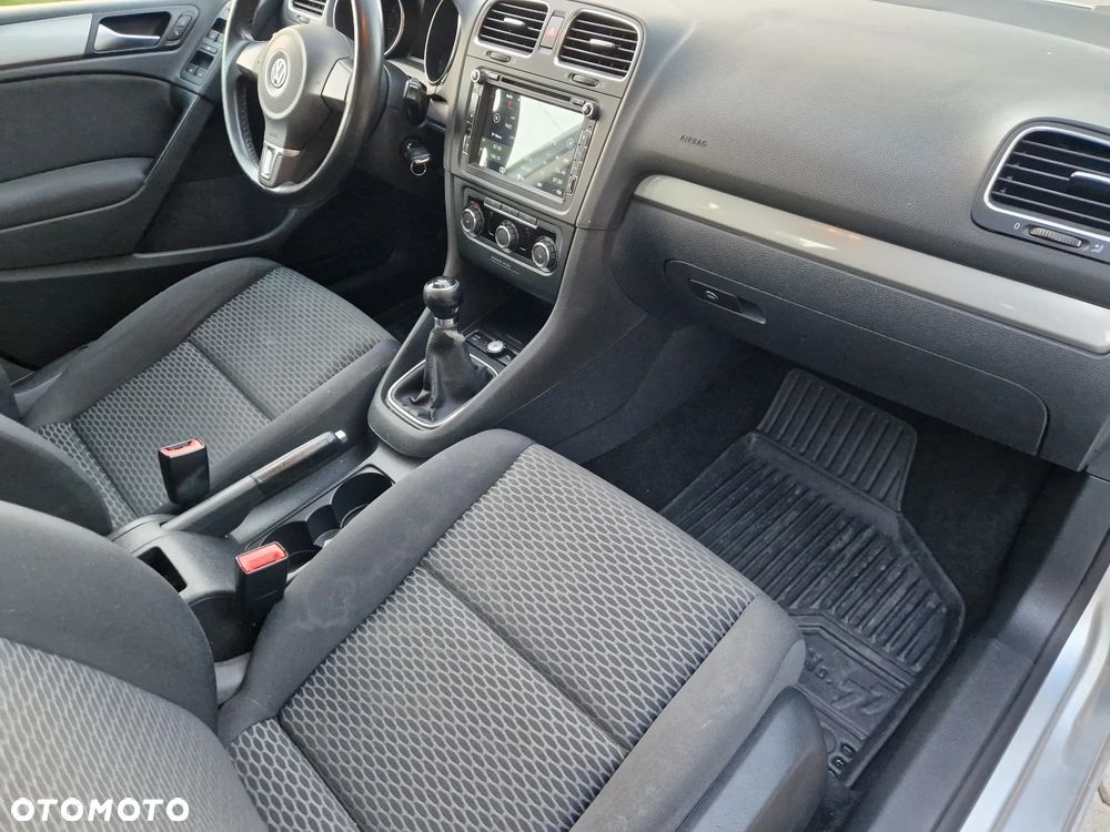 Volkswagen Golf - 21