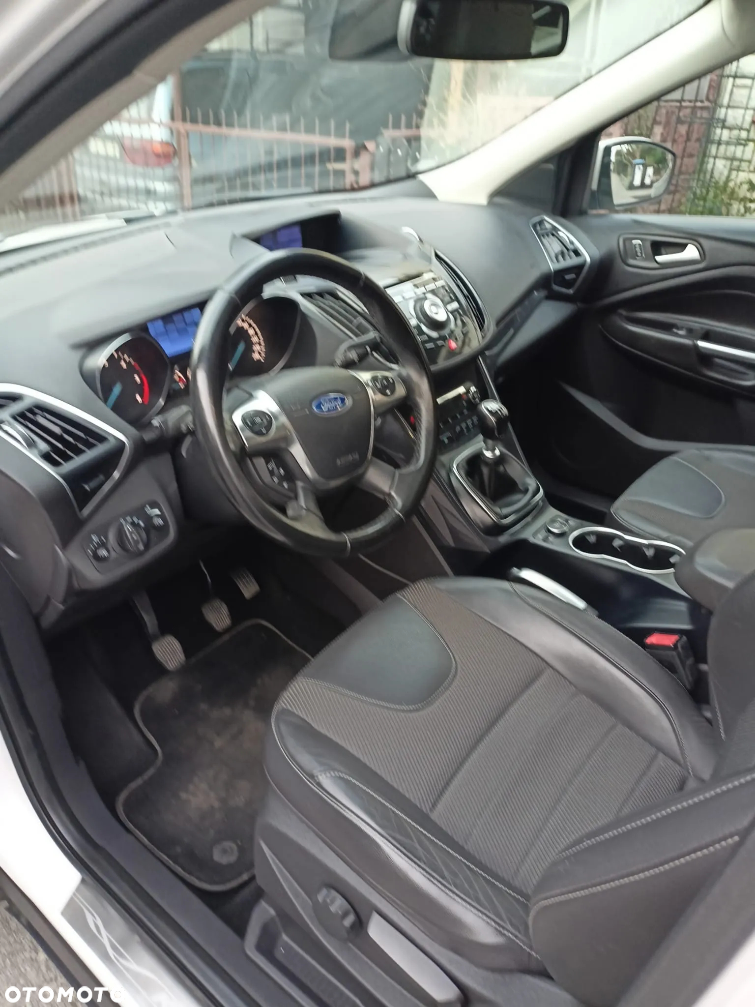 Ford Kuga - 31