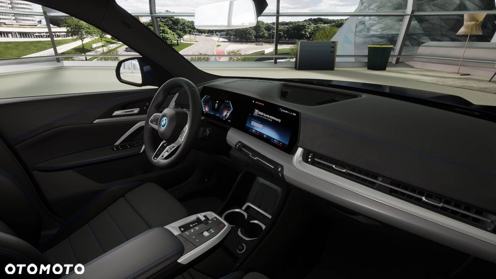 BMW iX1 eDrive20 66.5kWh M Sport Edition - 11