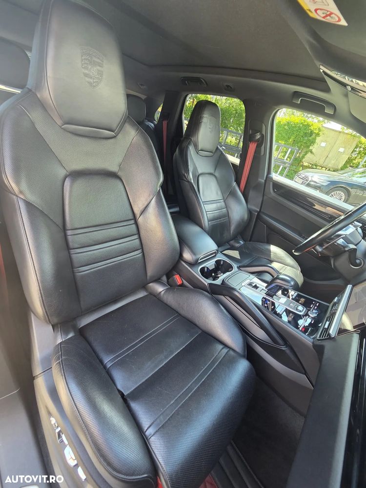 Porsche Cayenne Tiptronic S - 8