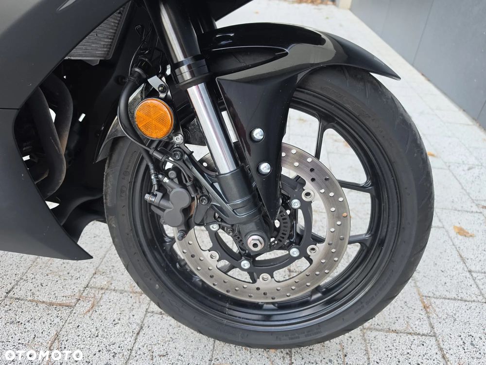 Yamaha YZF - 16