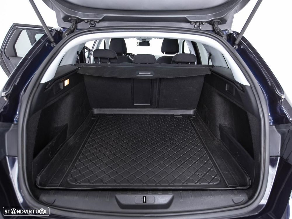 Peugeot 308 SW - 11