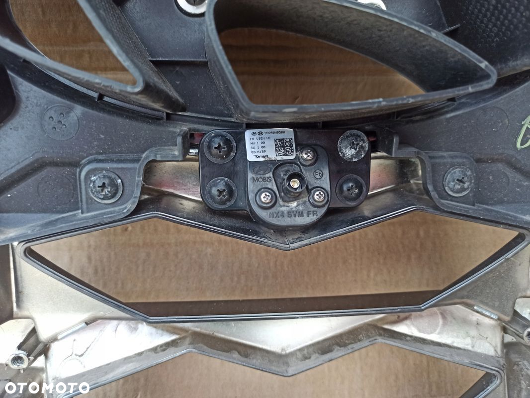 Grill atrapa chłodnicy kamera HYUNDAI TUCSON IV - 11