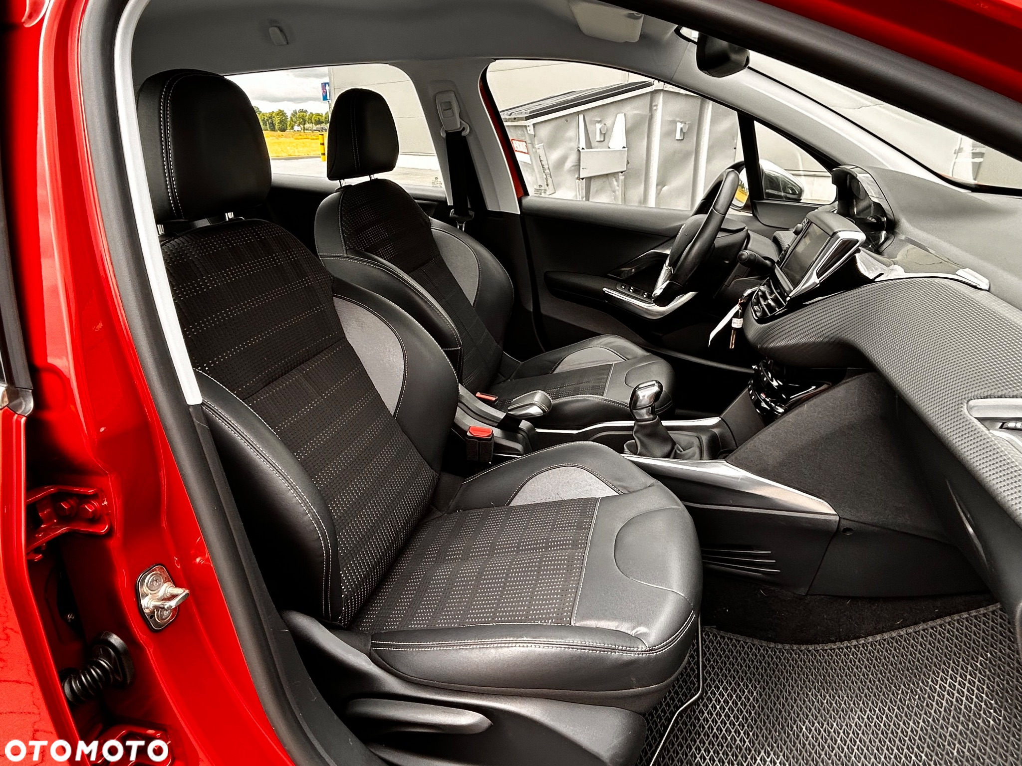 Peugeot 2008 1.6 VTi Allure - 27