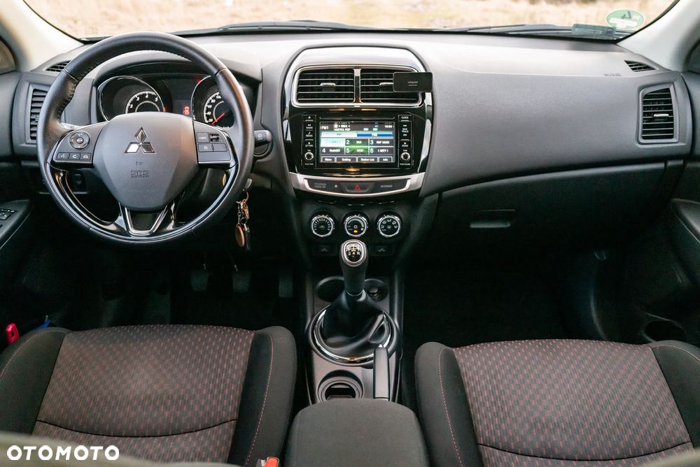 Mitsubishi ASX - 25
