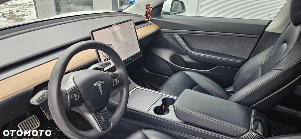 Tesla Model 3 - 11
