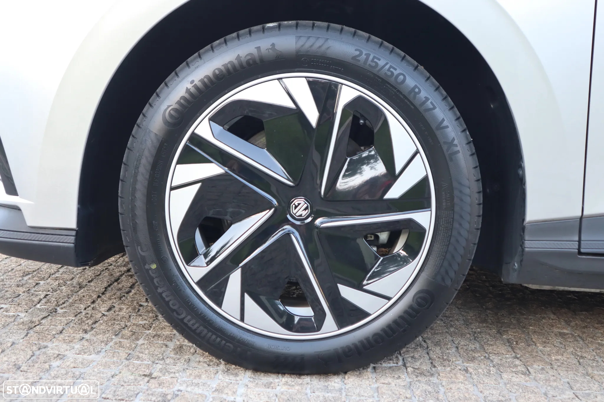 MG MG4 64 kWh Luxury - 14