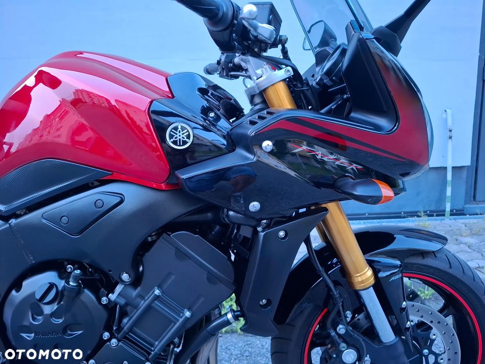 Yamaha FZ - 12
