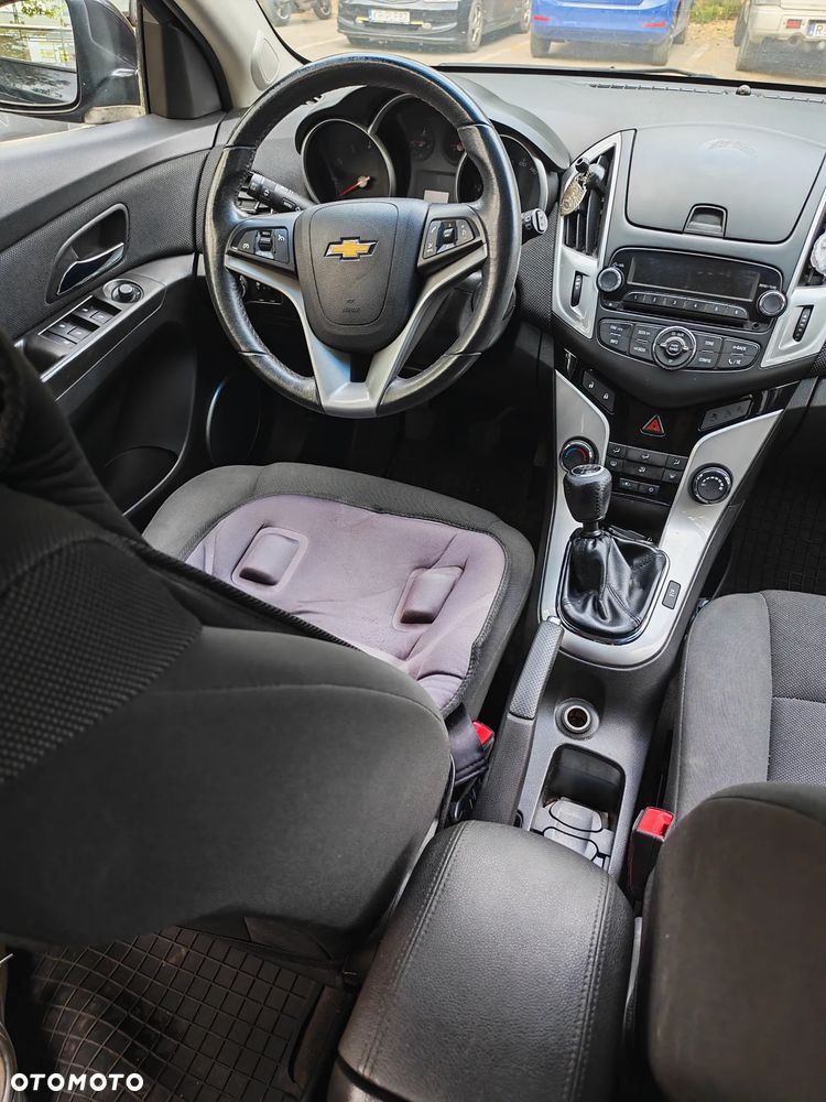 Chevrolet Cruze 1.6 LT - 29