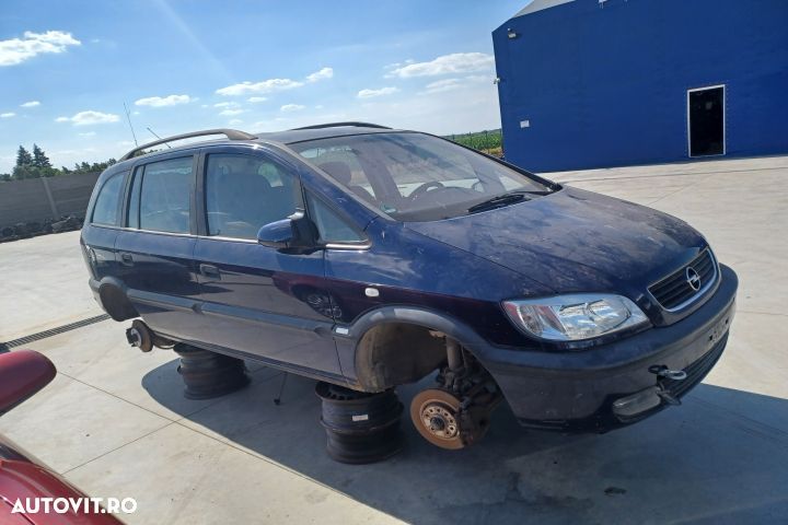 Far dreapta Opel Zafira A [1999 - 2003] Minivan 5-usi 1.8 MT (125 hp) - 4