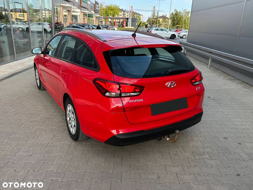 Hyundai i30 1.6 CRDI Intro - 4