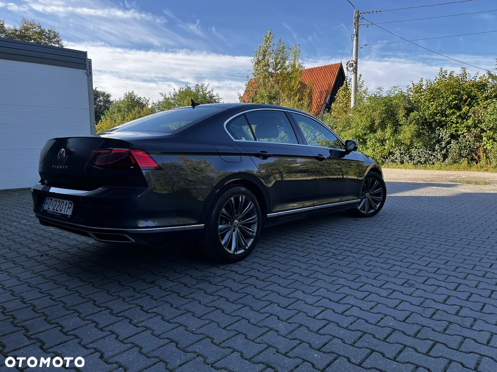 Volkswagen Passat 2.0 TDI EVO Elegance DSG - 4