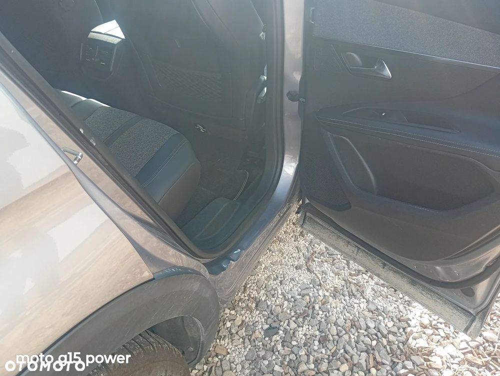 Peugeot 3008 BlueHDi 130 Stop & Start EAT8 Active - 8