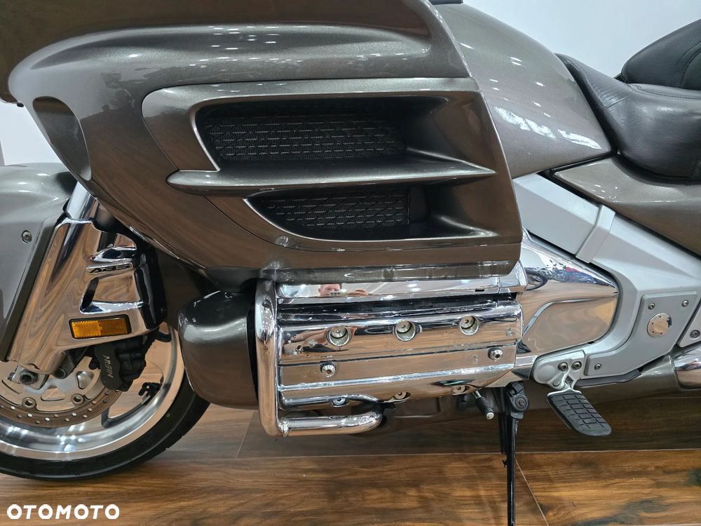 Honda GL - 11