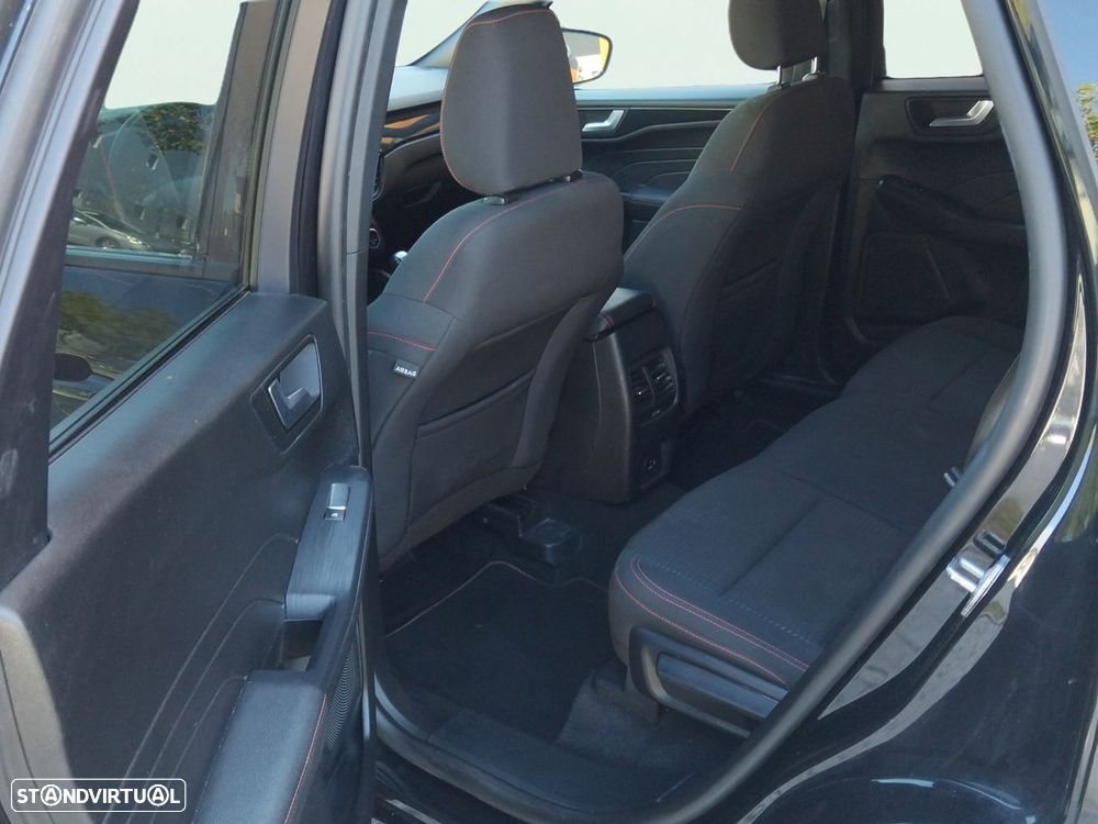 Ford Kuga 1.5 TDCi EcoBlue ST-Line — fotografia 14