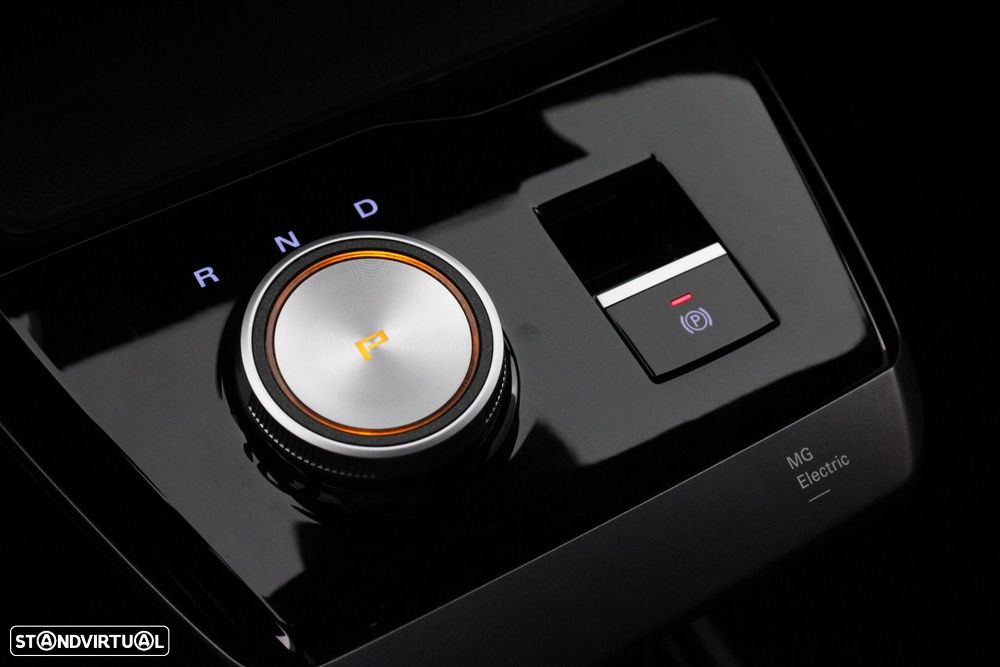 MG MG4 64 kWh Luxury - 25