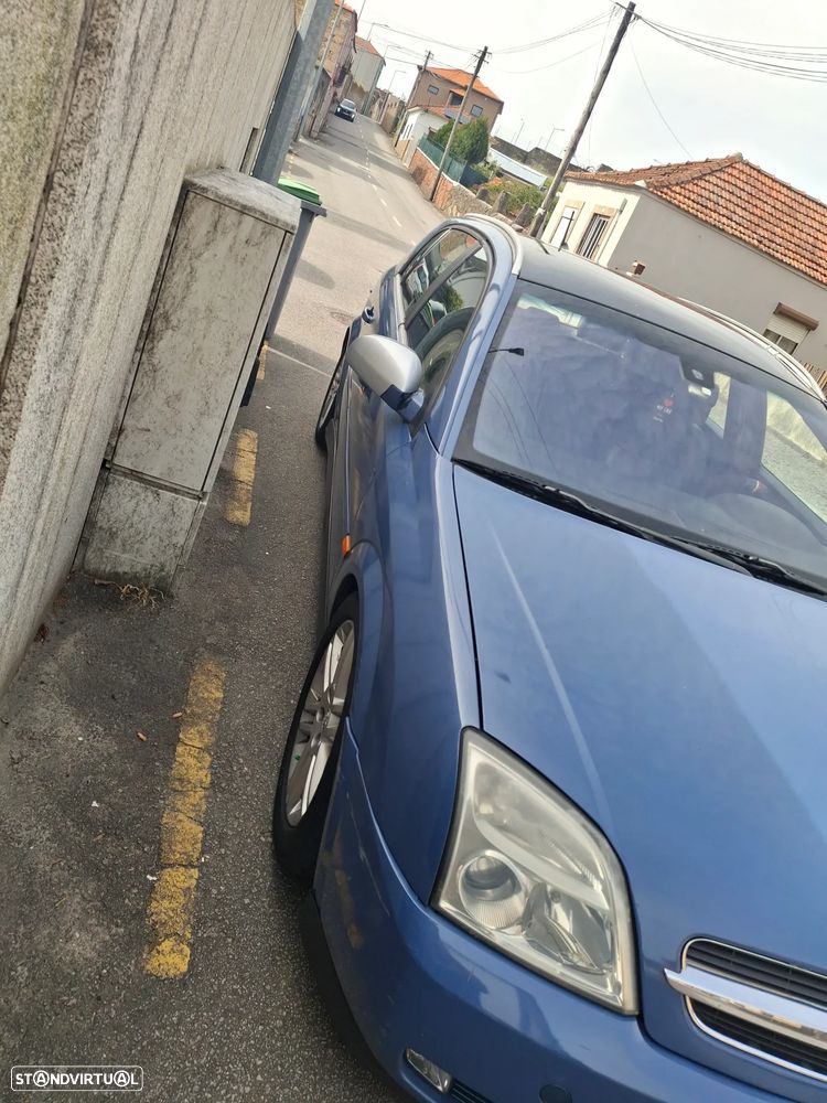 Opel Signum 2.2 DTi - 2