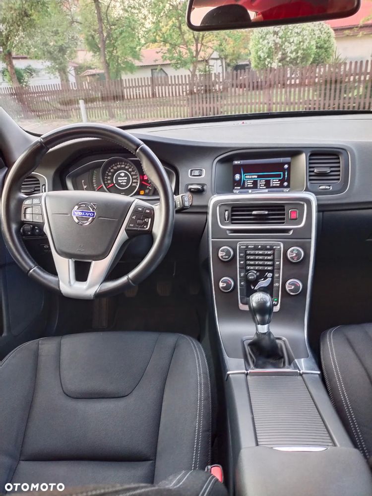 Volvo V60 D4 R-Design Momentum - 15