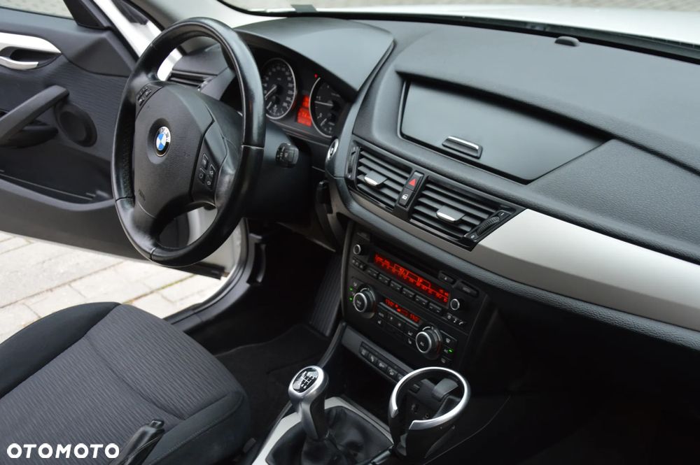 BMW X1 xDrive18d - 14