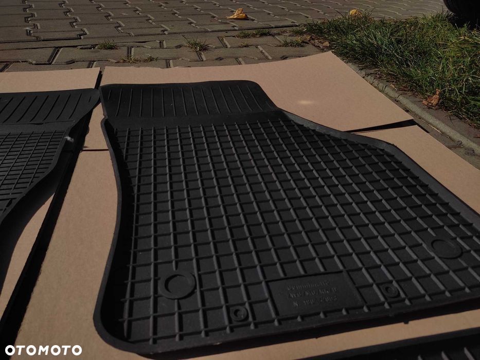 VW VOLKSWAGEN PASSAT B8 NOWE Dywaniki PRZÓD gumowe przednie korytka - 3