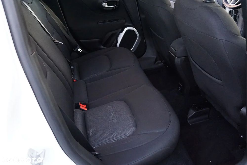 Jeep Renegade - 15