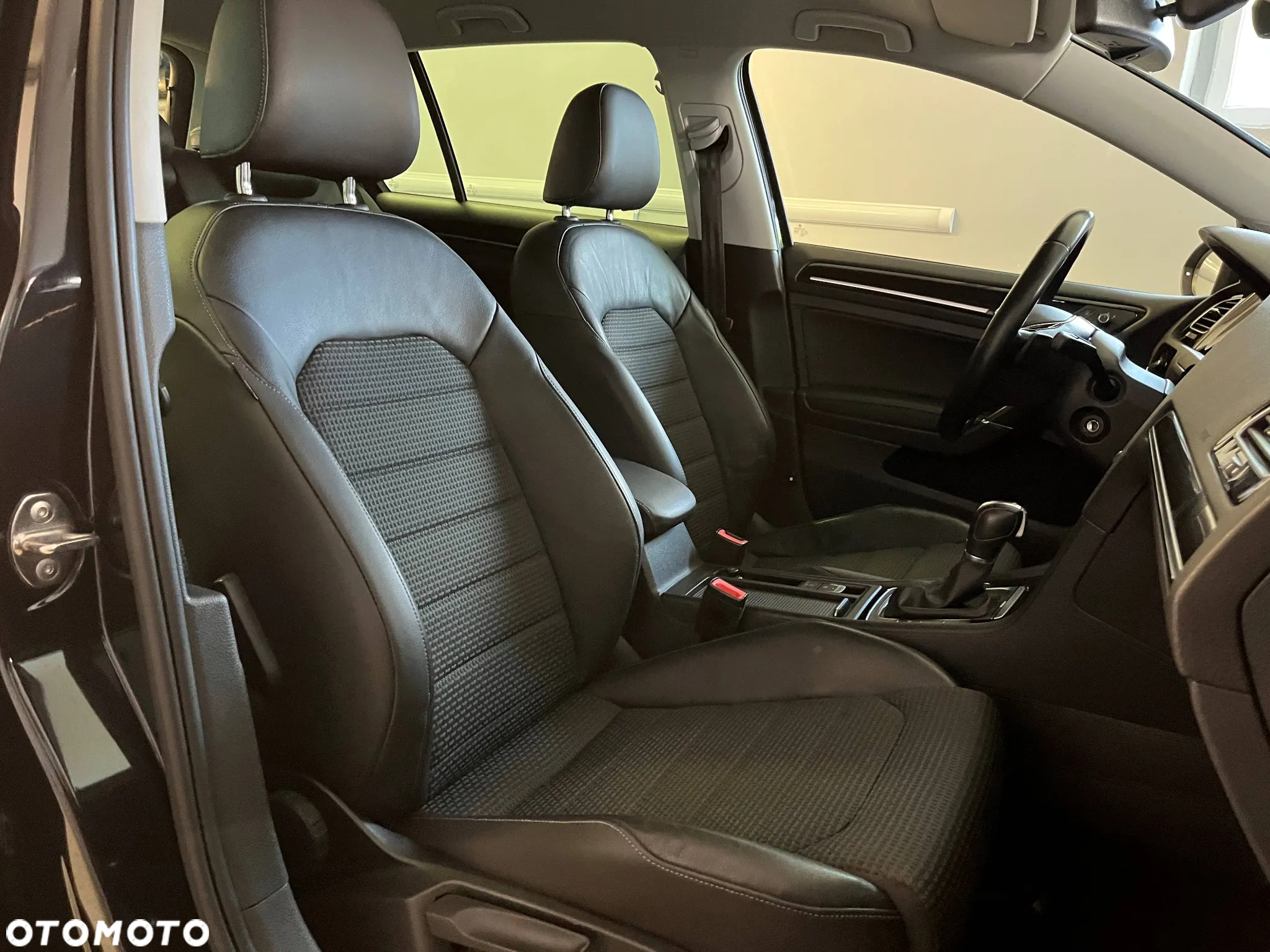Volkswagen Golf VII 1.4 TSI BMT Highline DSG - 13