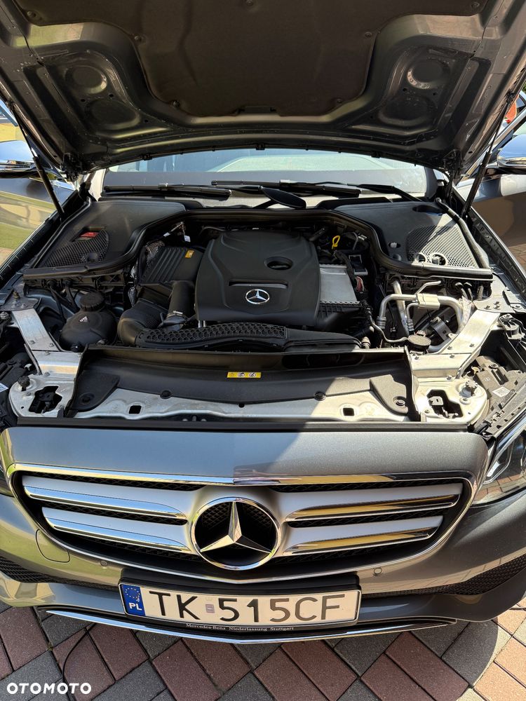 Mercedes-Benz Klasa E 200 4-Matic 9G-TRONIC - 24