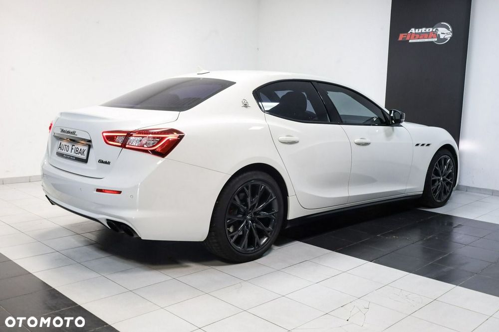Maserati Ghibli - 14