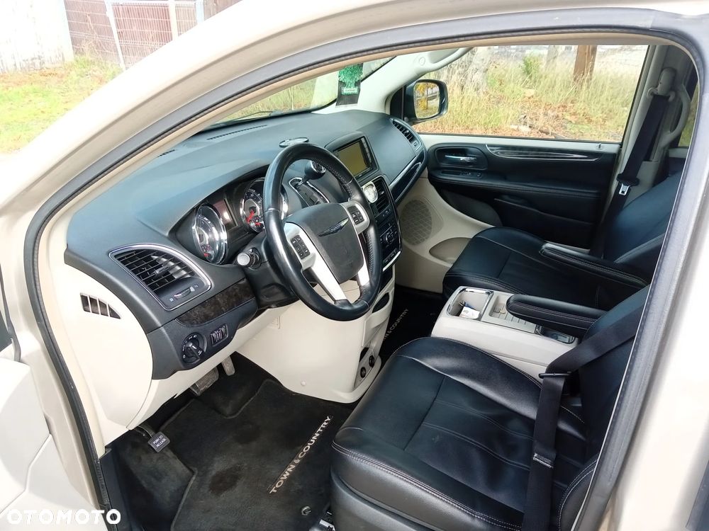 Chrysler Town & Country 3.6 Touring - 4