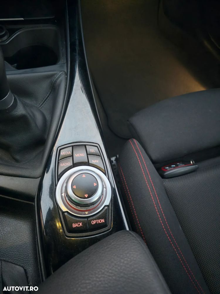 BMW Seria 1 120i - 10