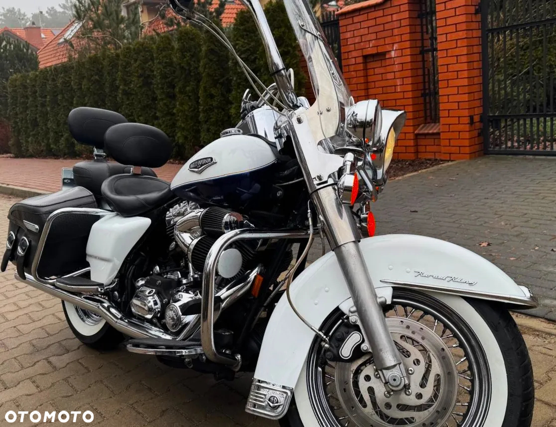 Harley-Davidson Touring Road King - 28