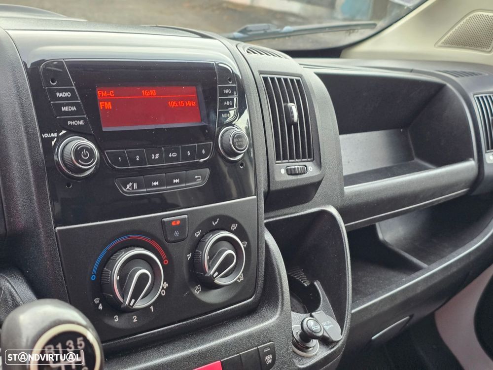 Citroën Jumper 2.0 BlueHDi 35 L4 - 17