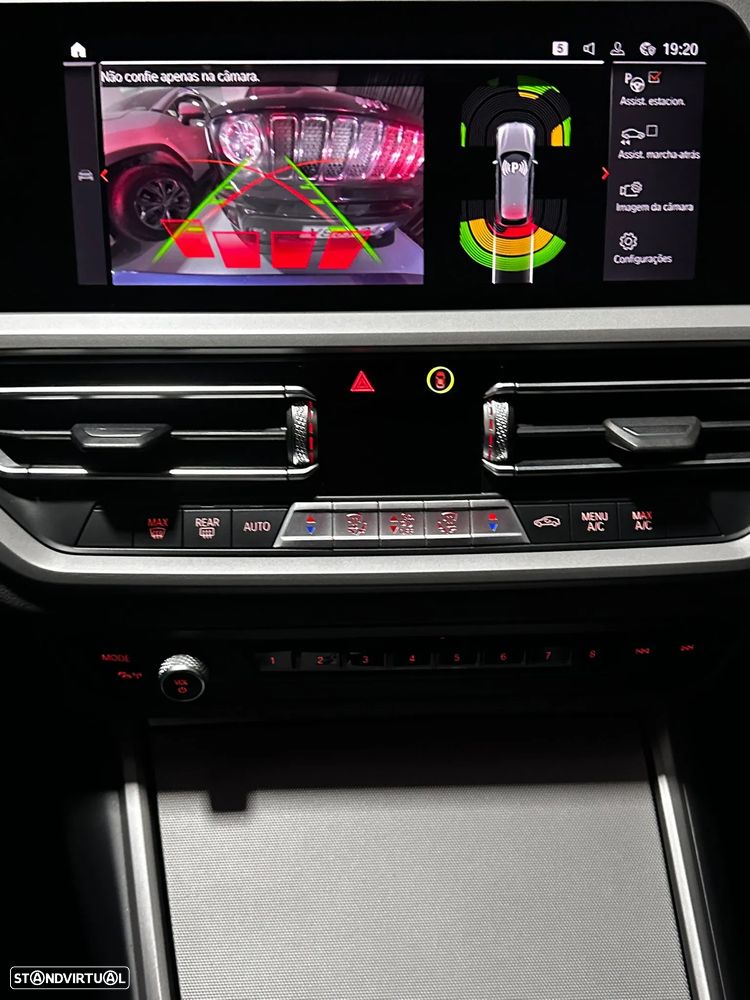 BMW 318 d Touring Line Sport Auto - 12