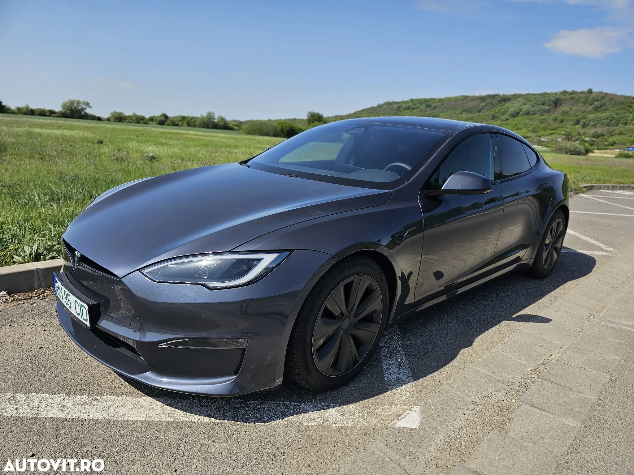 Tesla Model S Long Range - 11