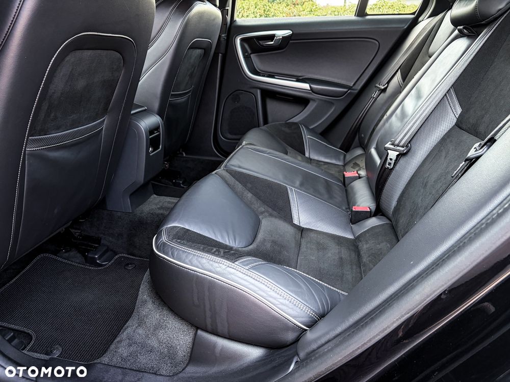 Volvo S60 D4 Geartronic Momentum - 21