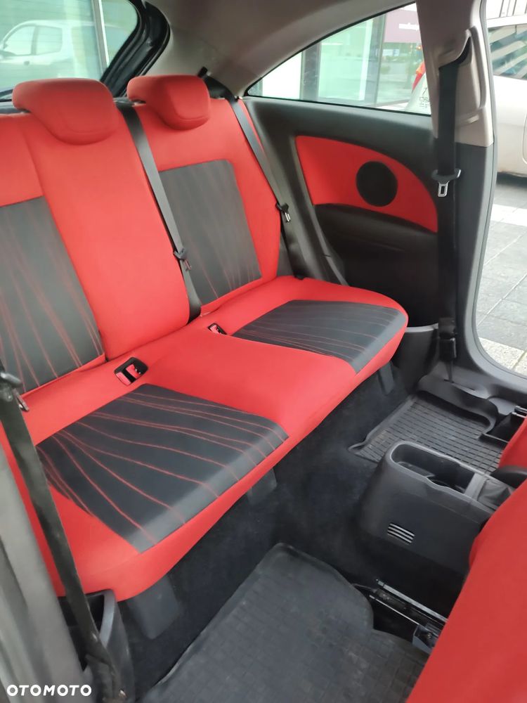 Opel Corsa 1.4 16V Cosmo - 13