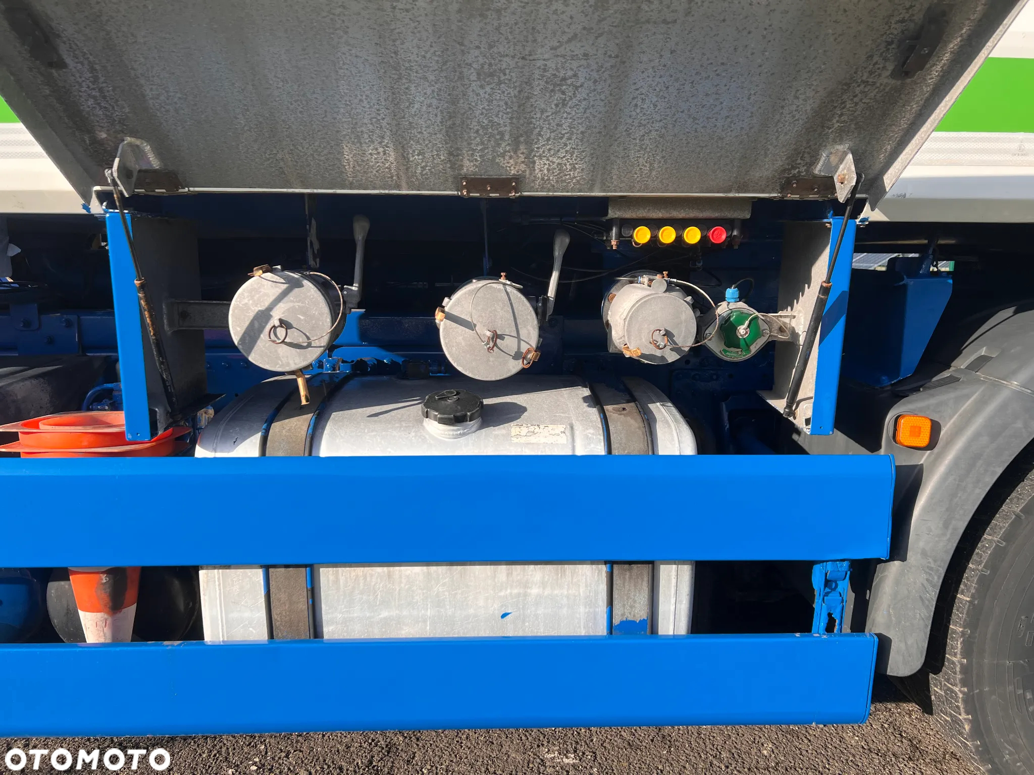 MAN TGS 26.360 cysterna benzyny - 8