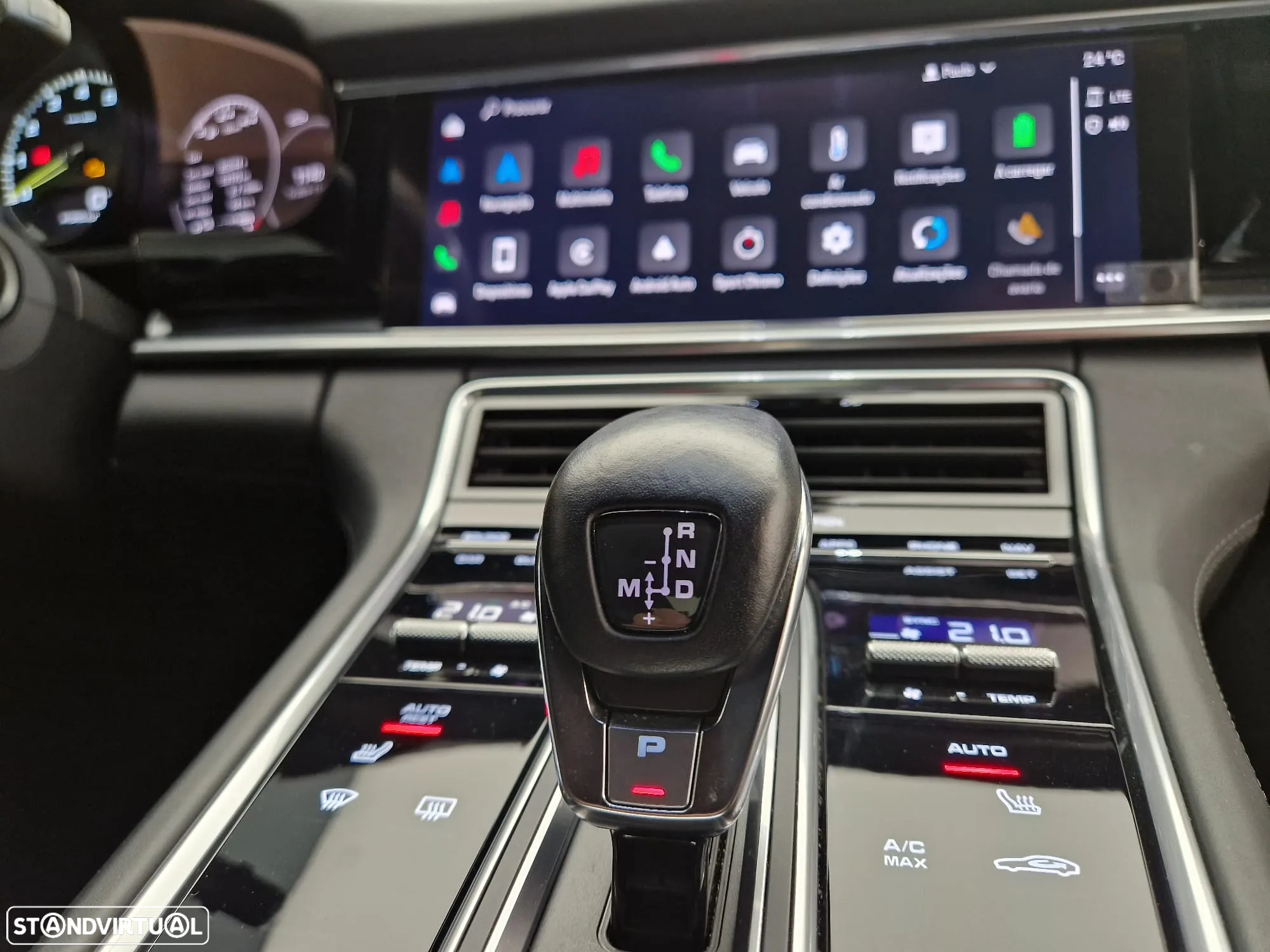 Porsche Panamera 4 E-Hybrid - 34