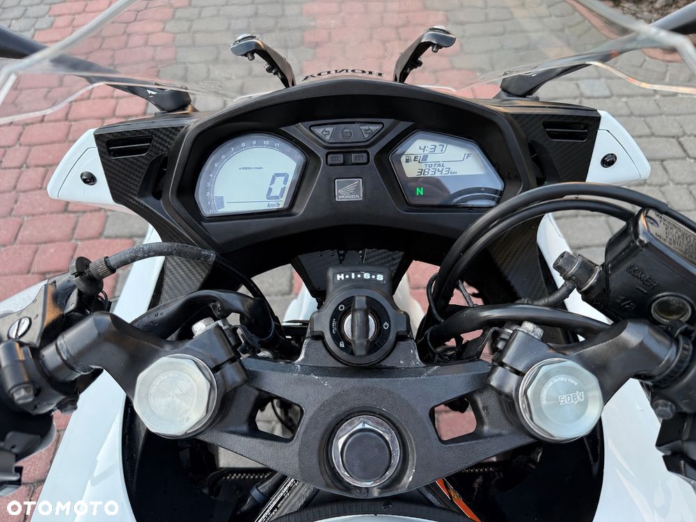 Honda CBR - 12