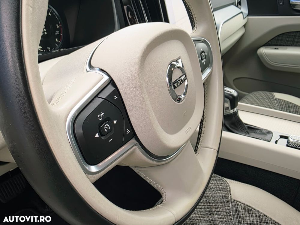 Volvo XC 60 D4 AWD Momentum - 19