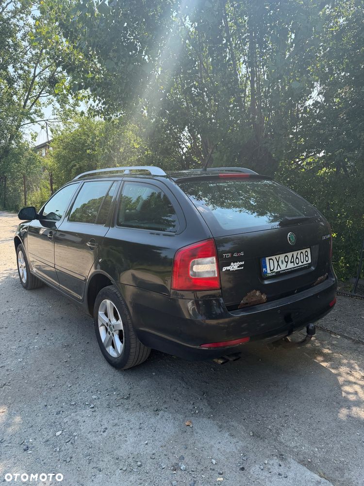 Skoda Octavia Scout 2.0 TDI DPF DSG - 5