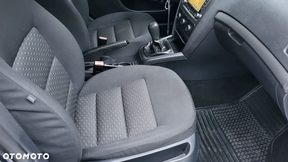 Skoda Octavia 1.6 Tour Business - 8