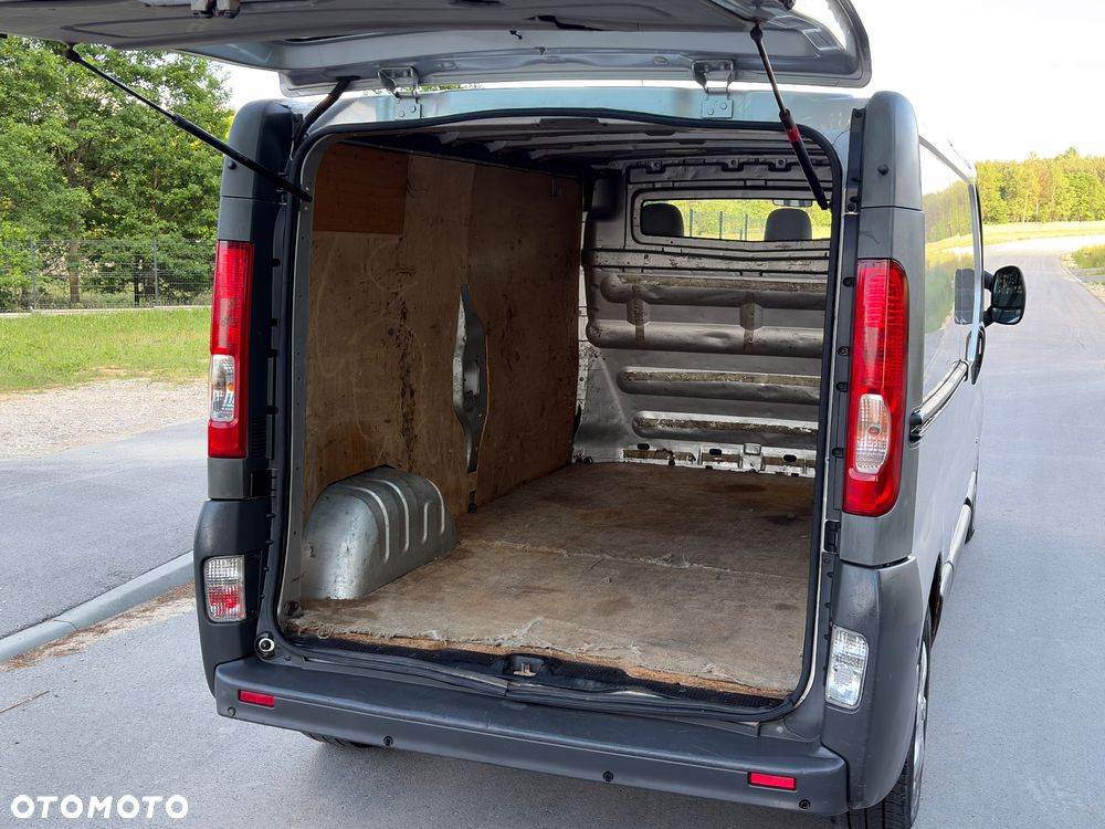 Renault Trafic - 17