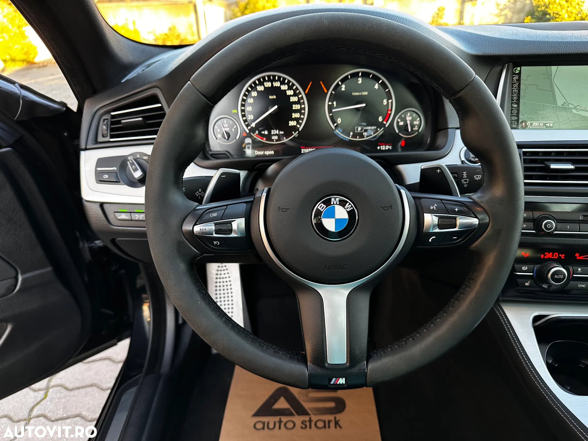 BMW Seria 5 535d xDrive Touring Sport-Aut. - 25
