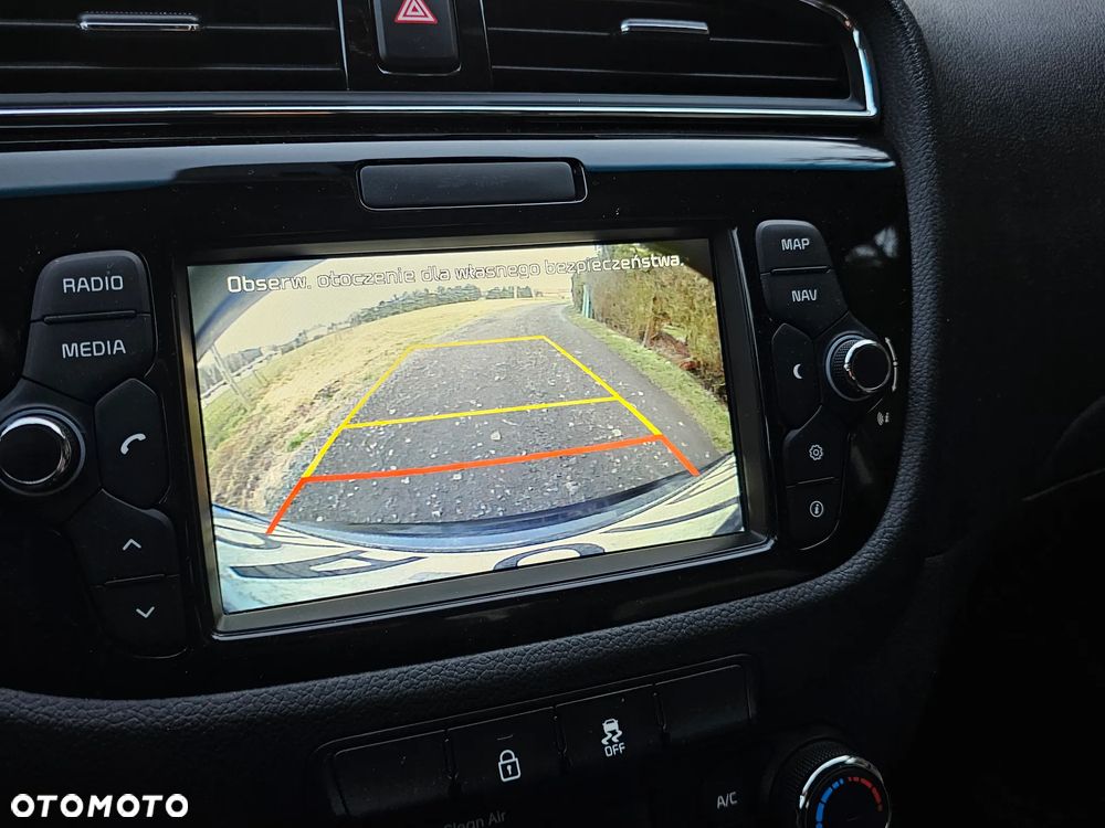 Kia Ceed - 11