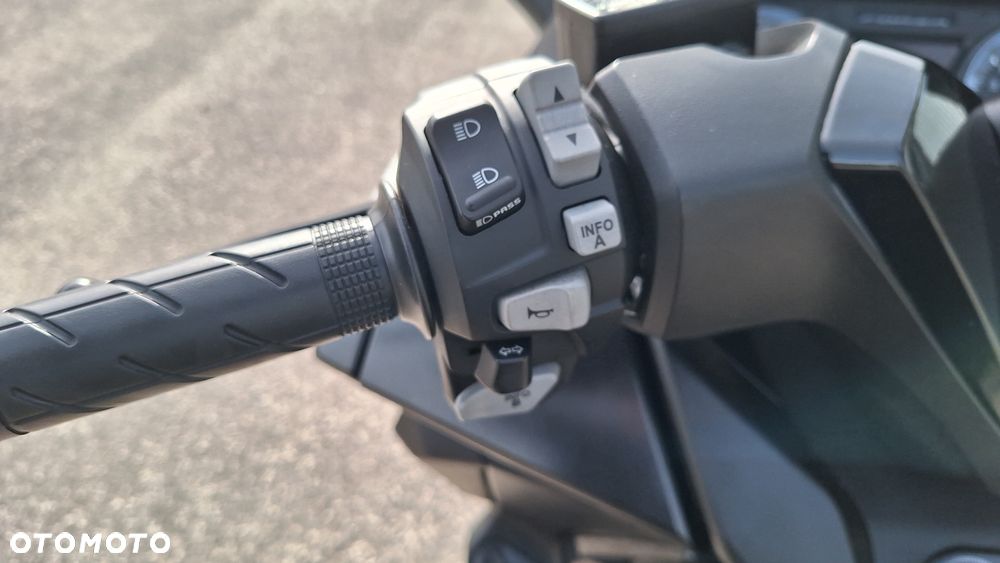Honda NSS - 28