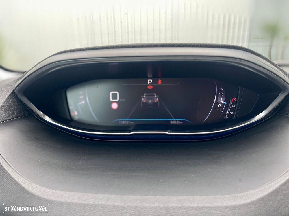 Peugeot 3008 1.5 BlueHDi Allure EAT8 - 23