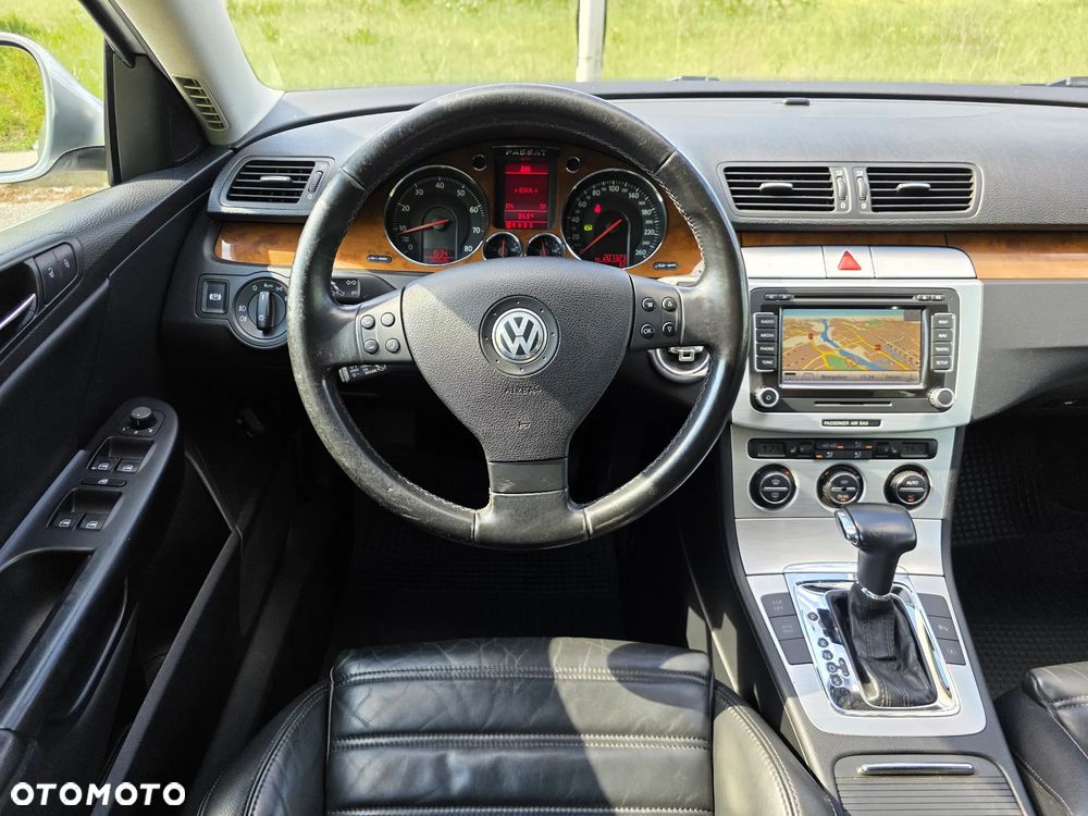 Volkswagen Passat 2.0 TSI Automatik Highline - 8